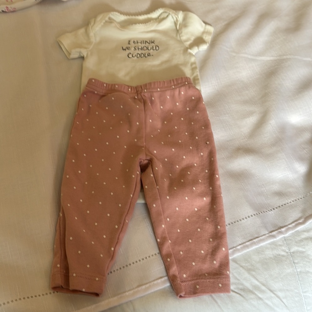 💕🥰💕 BUNDLE CARTERS CAT & JACK & CARHARTT BABY GIRL SETS 6 MONTH - Picture 6 of 8